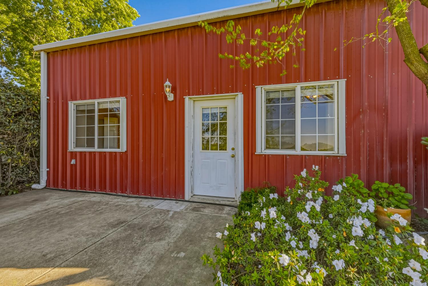 11126 Livingston Cressey Rd, Livingston, CA 95334