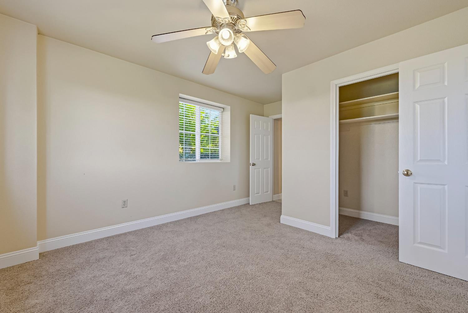 11126 Livingston Cressey Rd, Livingston, CA 95334