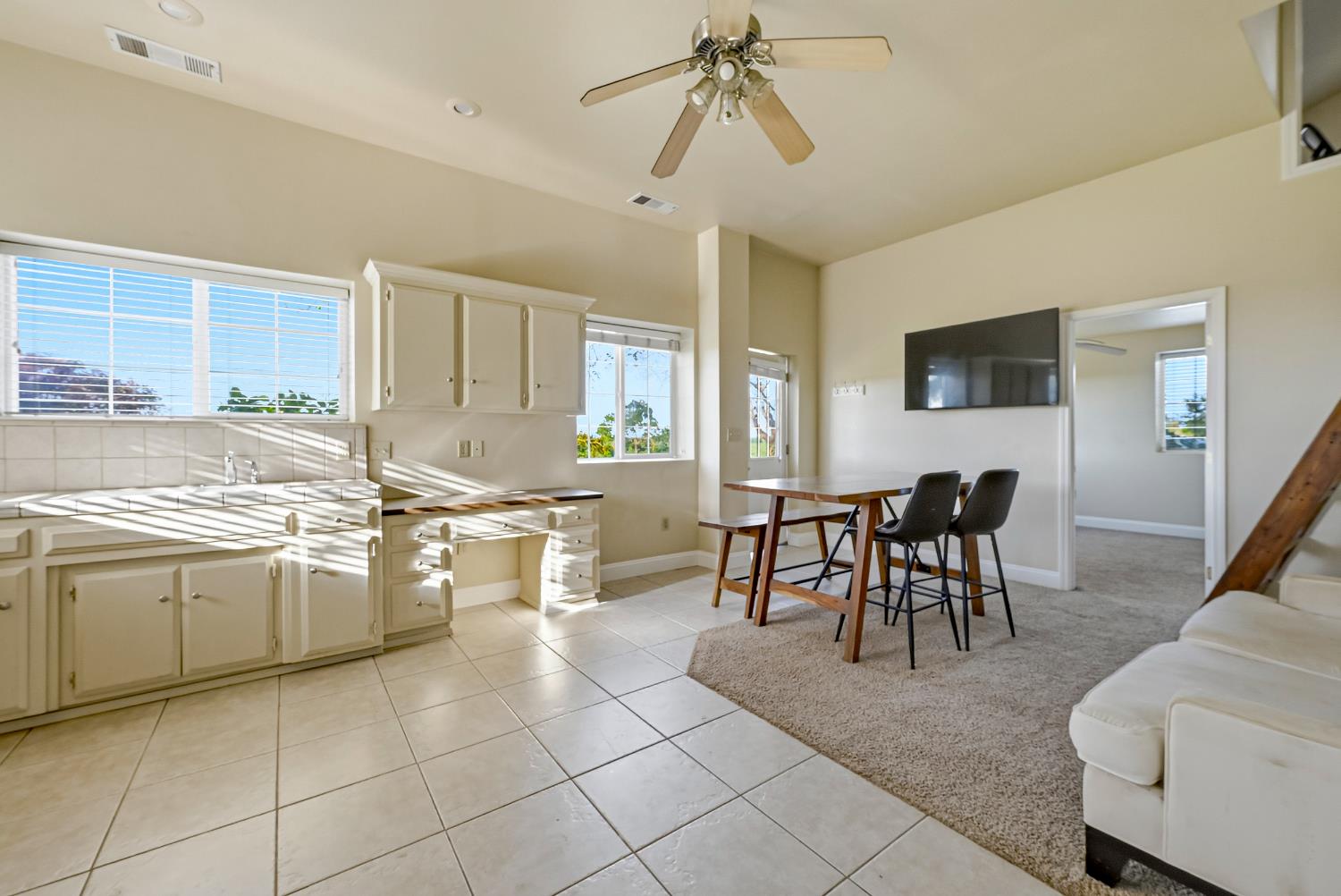 11126 Livingston Cressey Rd, Livingston, CA 95334