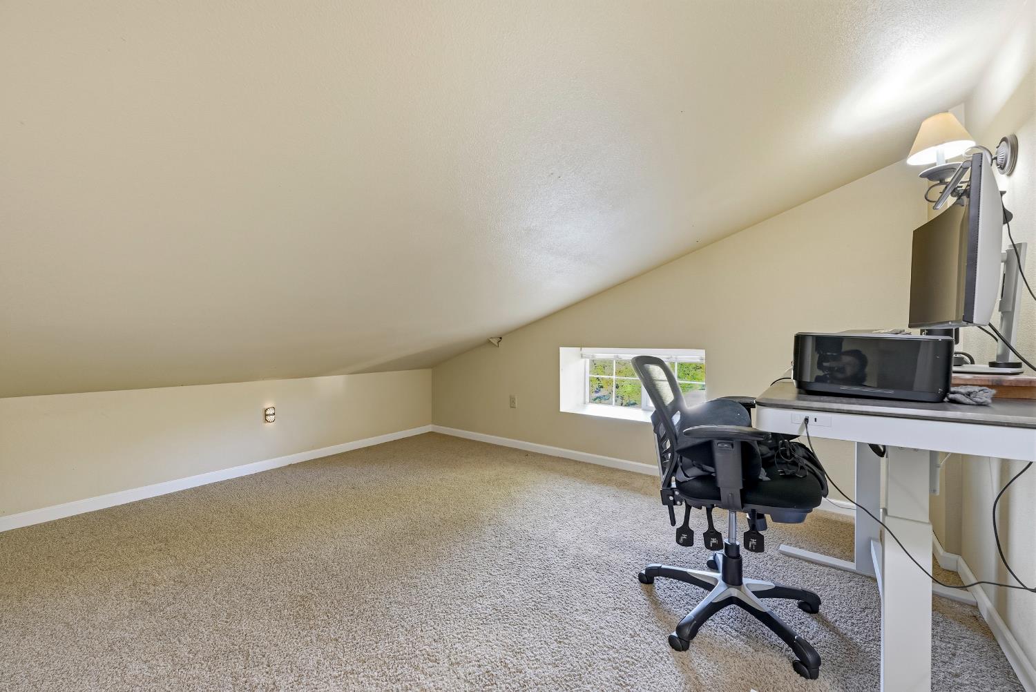 11126 Livingston Cressey Rd, Livingston, CA 95334