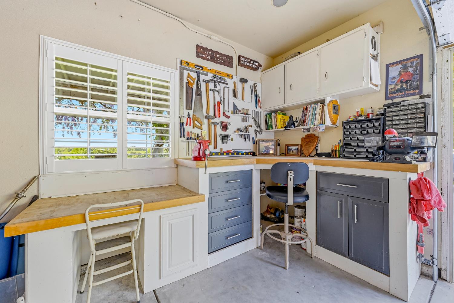 11126 Livingston Cressey Rd, Livingston, CA 95334