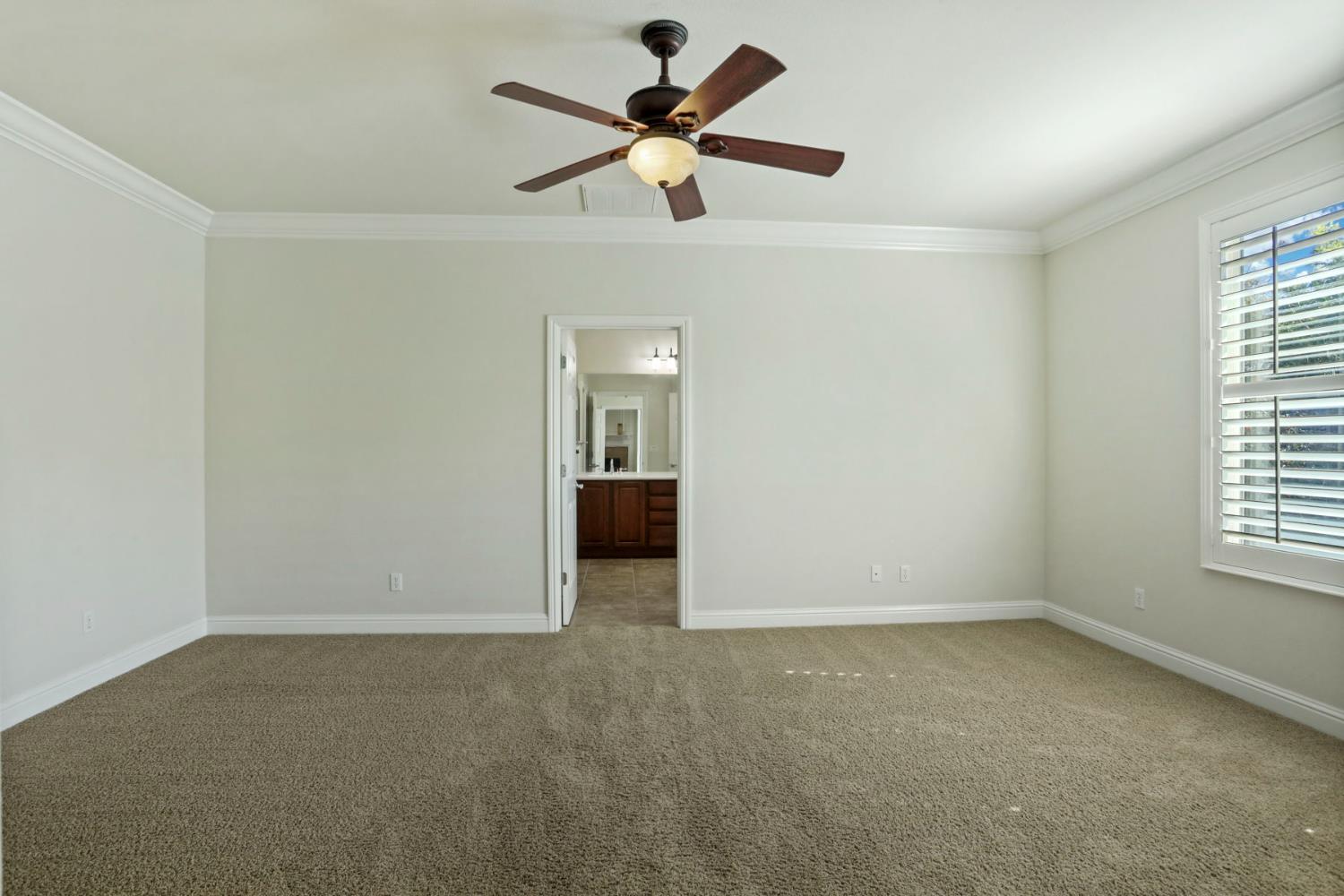 2224 Bellchase Dr, Manteca, CA 95336