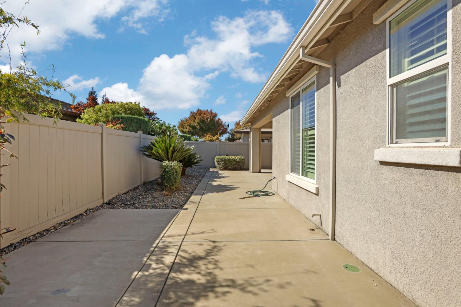 2224 Bellchase Dr, Manteca, CA 95336