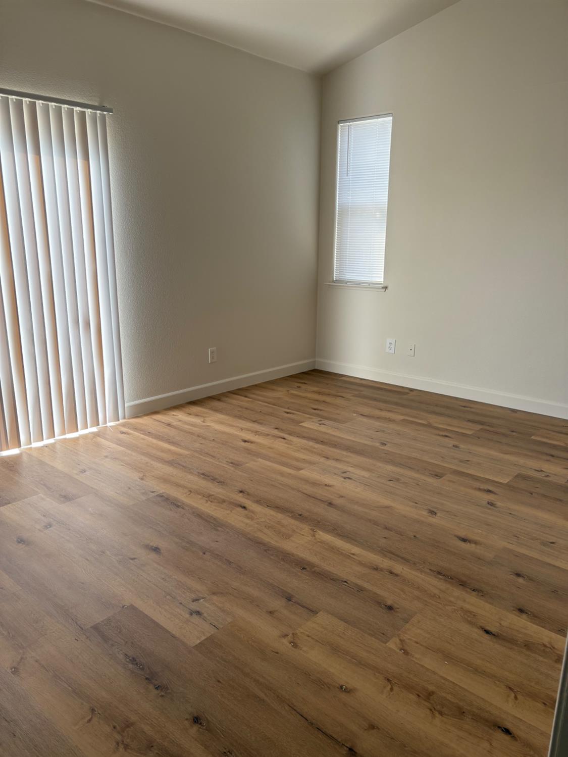 736 Elmwood Dr, Los Banos, CA 93635