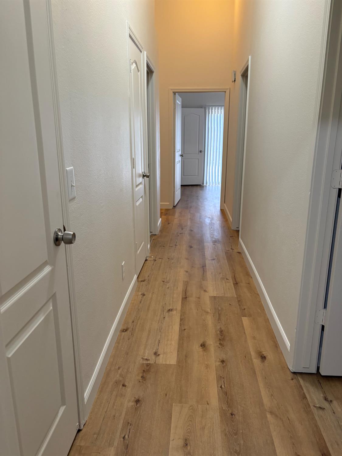 736 Elmwood Dr, Los Banos, CA 93635