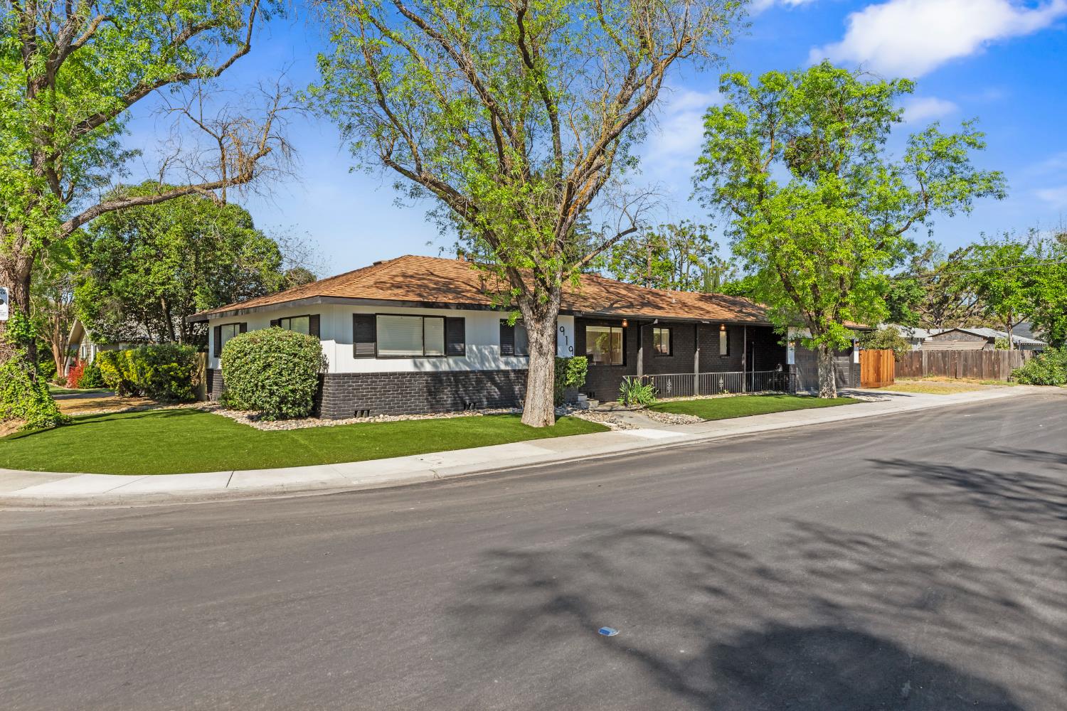 919 Del Rey Ave, Modesto, CA 95350