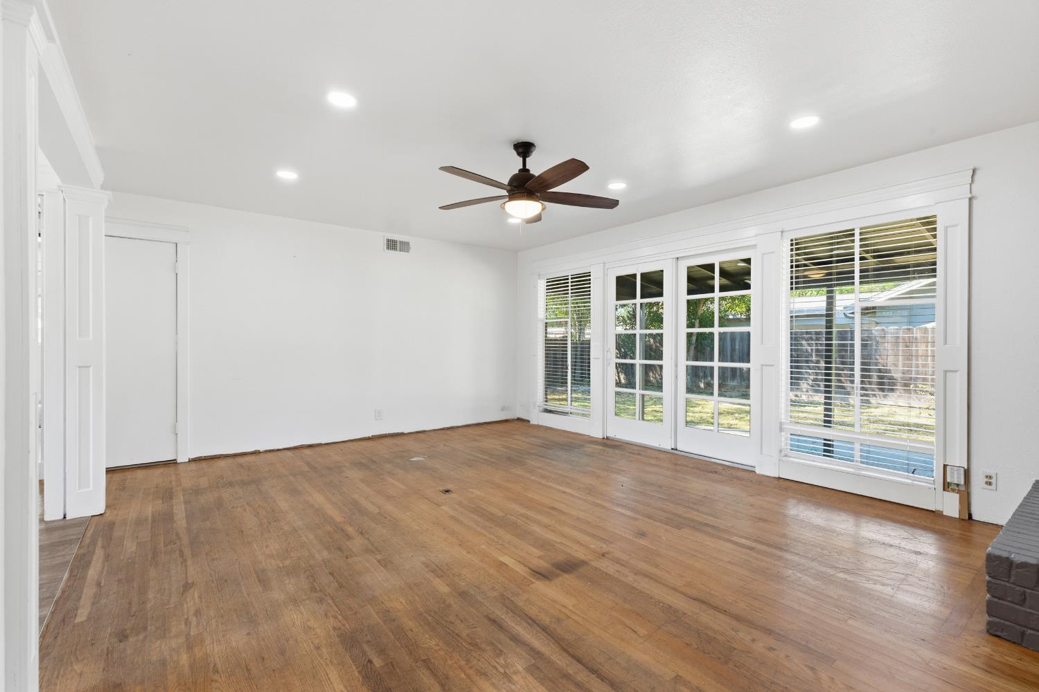 919 Del Rey Ave, Modesto, CA 95350