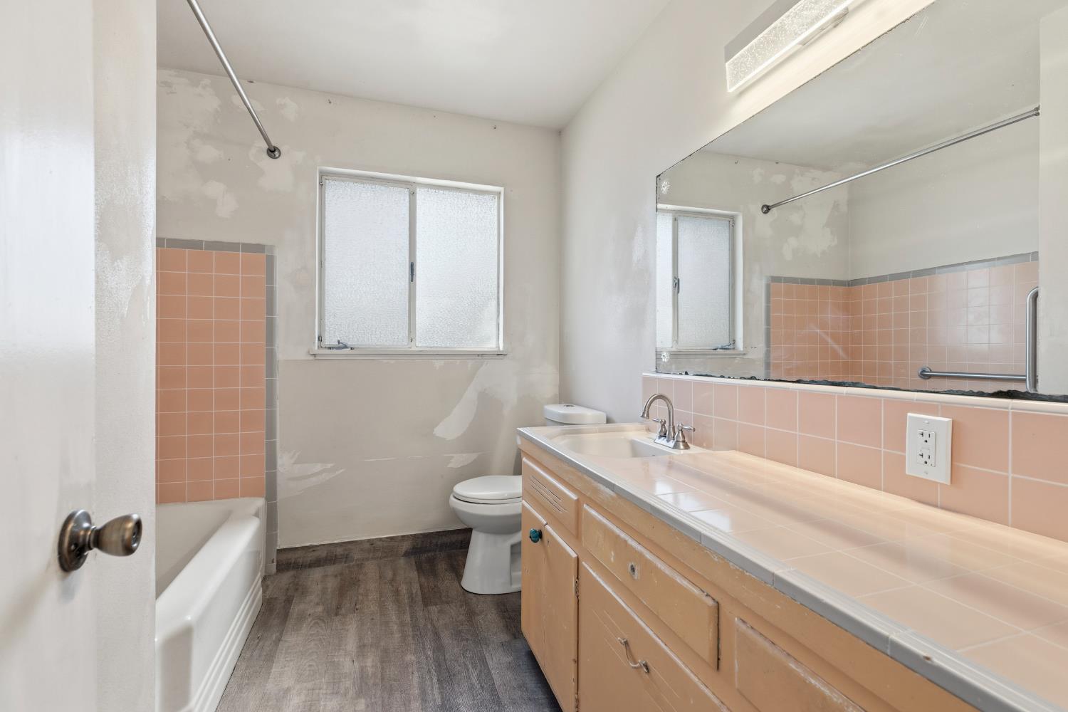 919 Del Rey Ave, Modesto, CA 95350