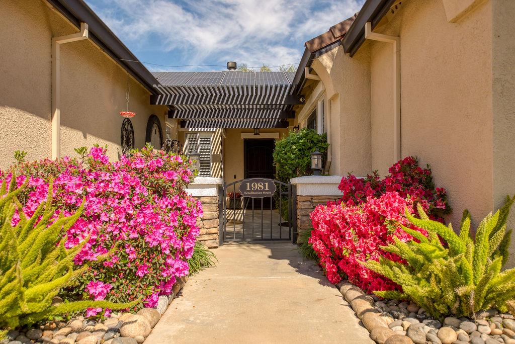 1981 Schaffhausen St, Manteca, CA 95337