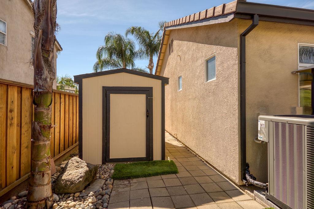 1981 Schaffhausen St, Manteca, CA 95337