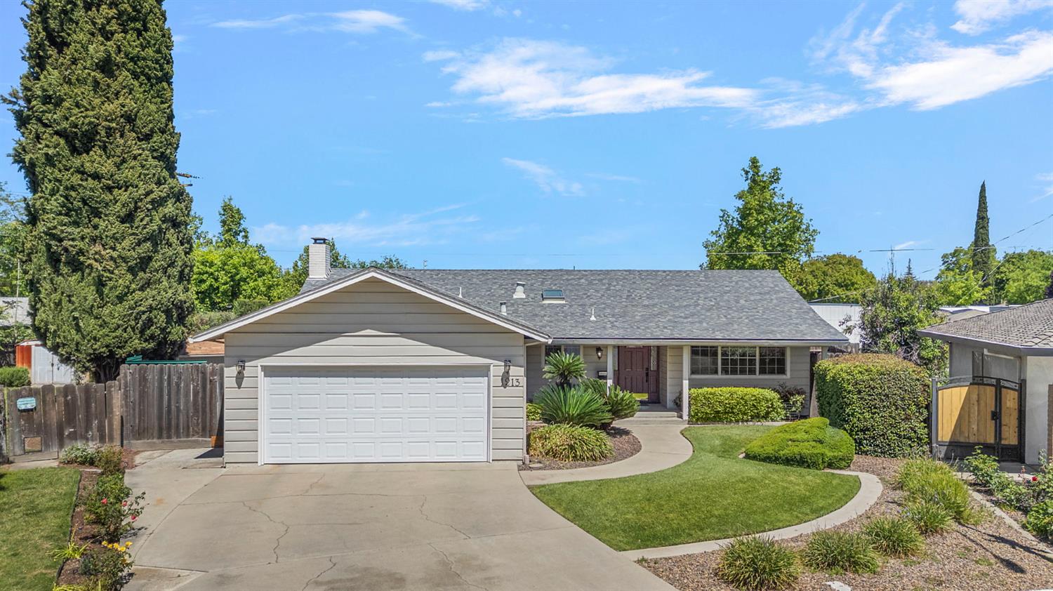 1213 Lexington Dr, Modesto, CA 95350