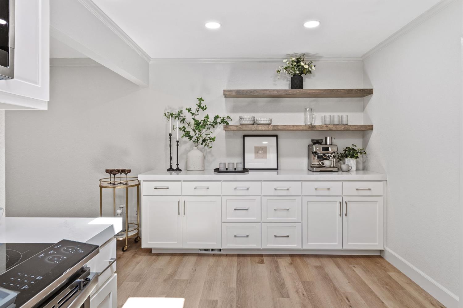 1213 Lexington Dr, Modesto, CA 95350