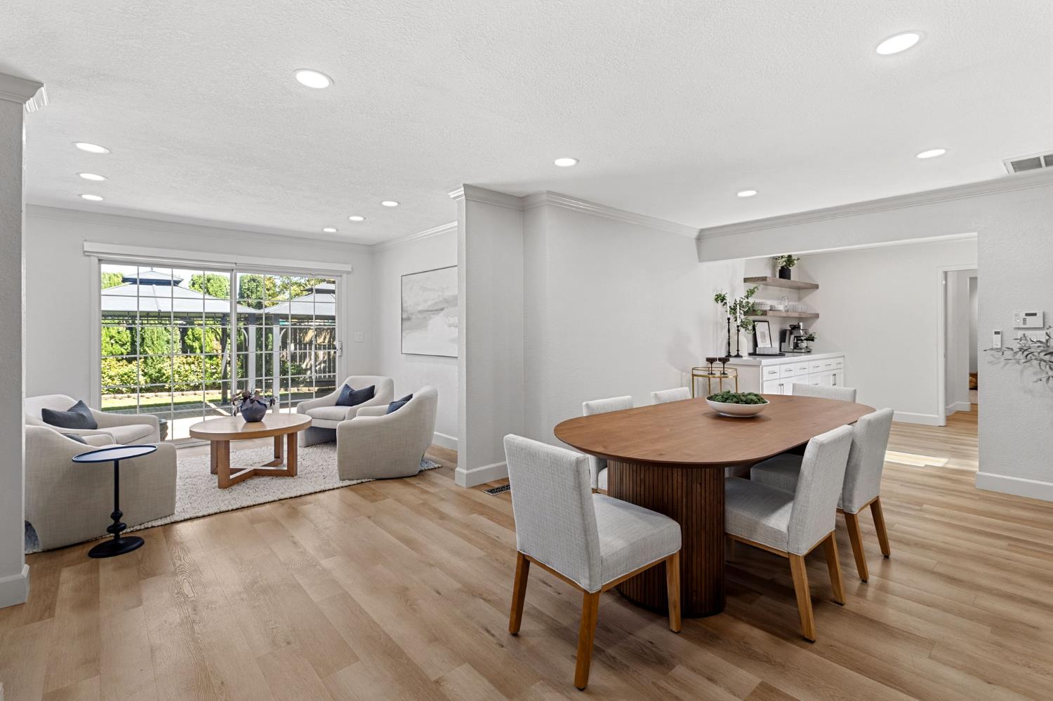 1213 Lexington Dr, Modesto, CA 95350