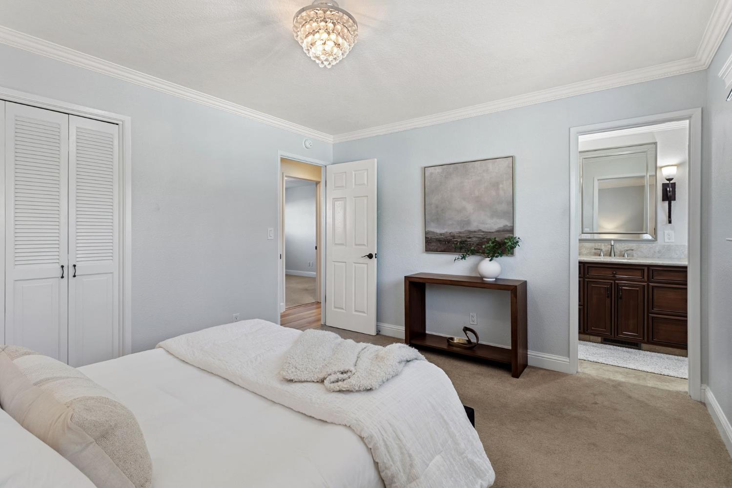 1213 Lexington Dr, Modesto, CA 95350