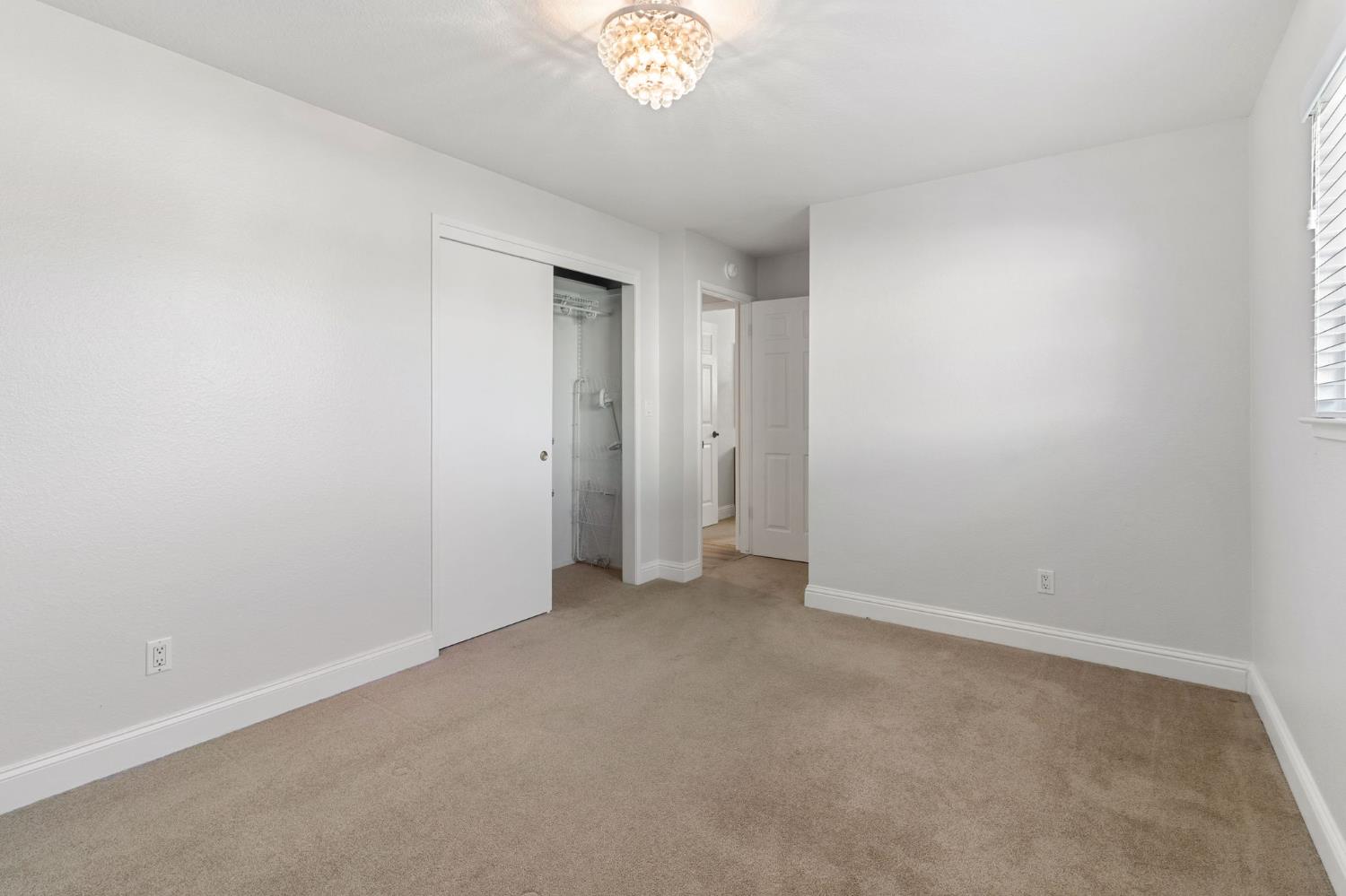 1213 Lexington Dr, Modesto, CA 95350