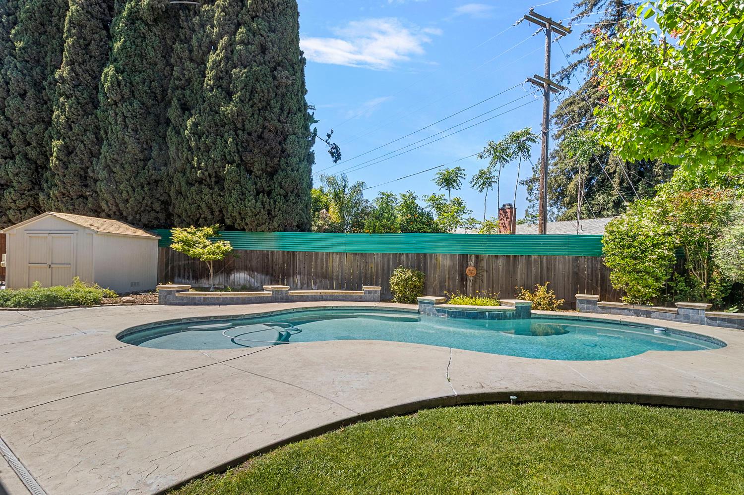 1213 Lexington Dr, Modesto, CA 95350