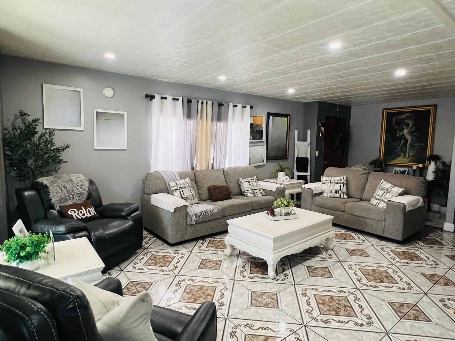 2845 E E Hatch Rd #86, Modesto, CA 95351