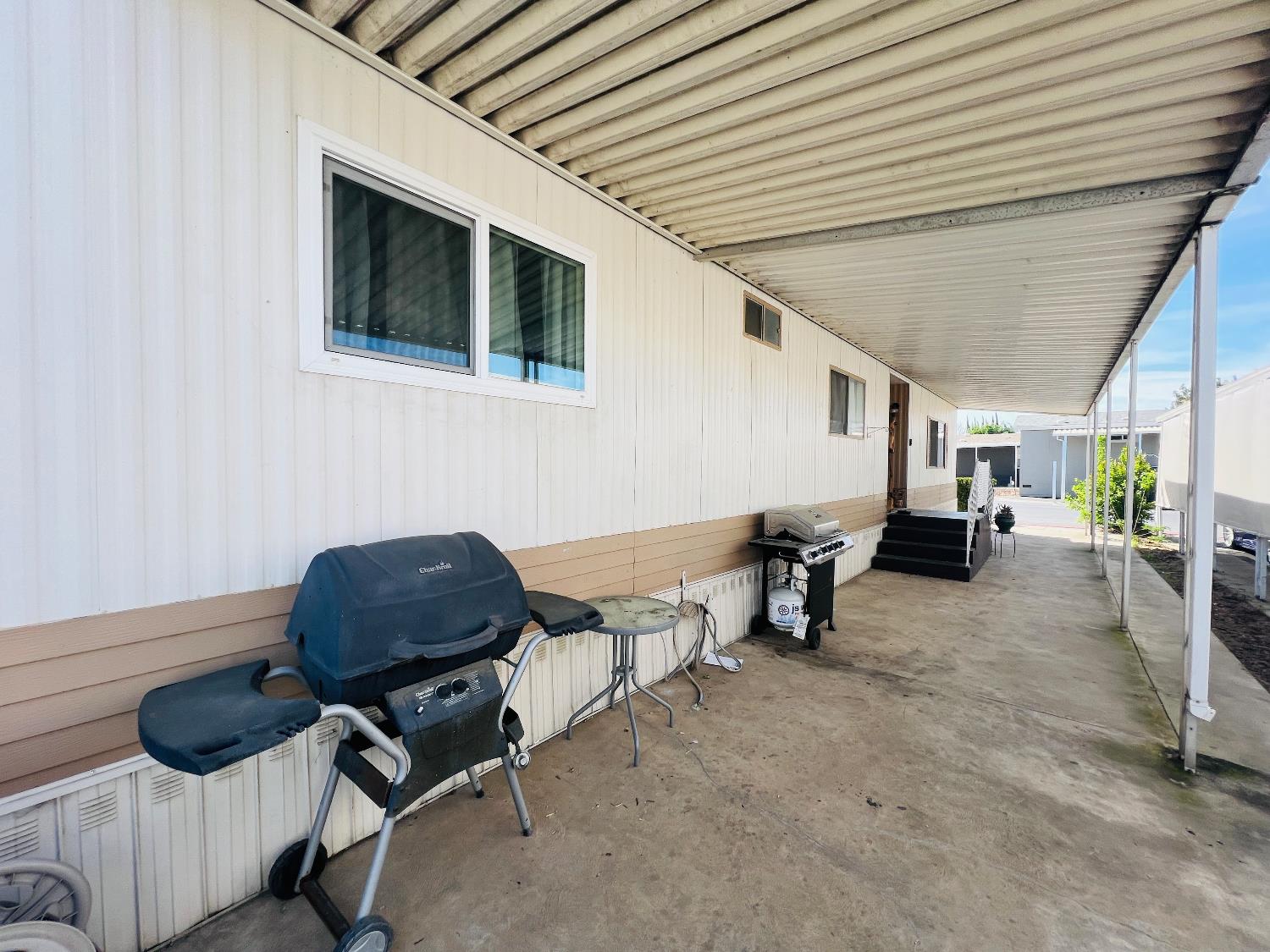 2845 E E Hatch Rd #86, Modesto, CA 95351