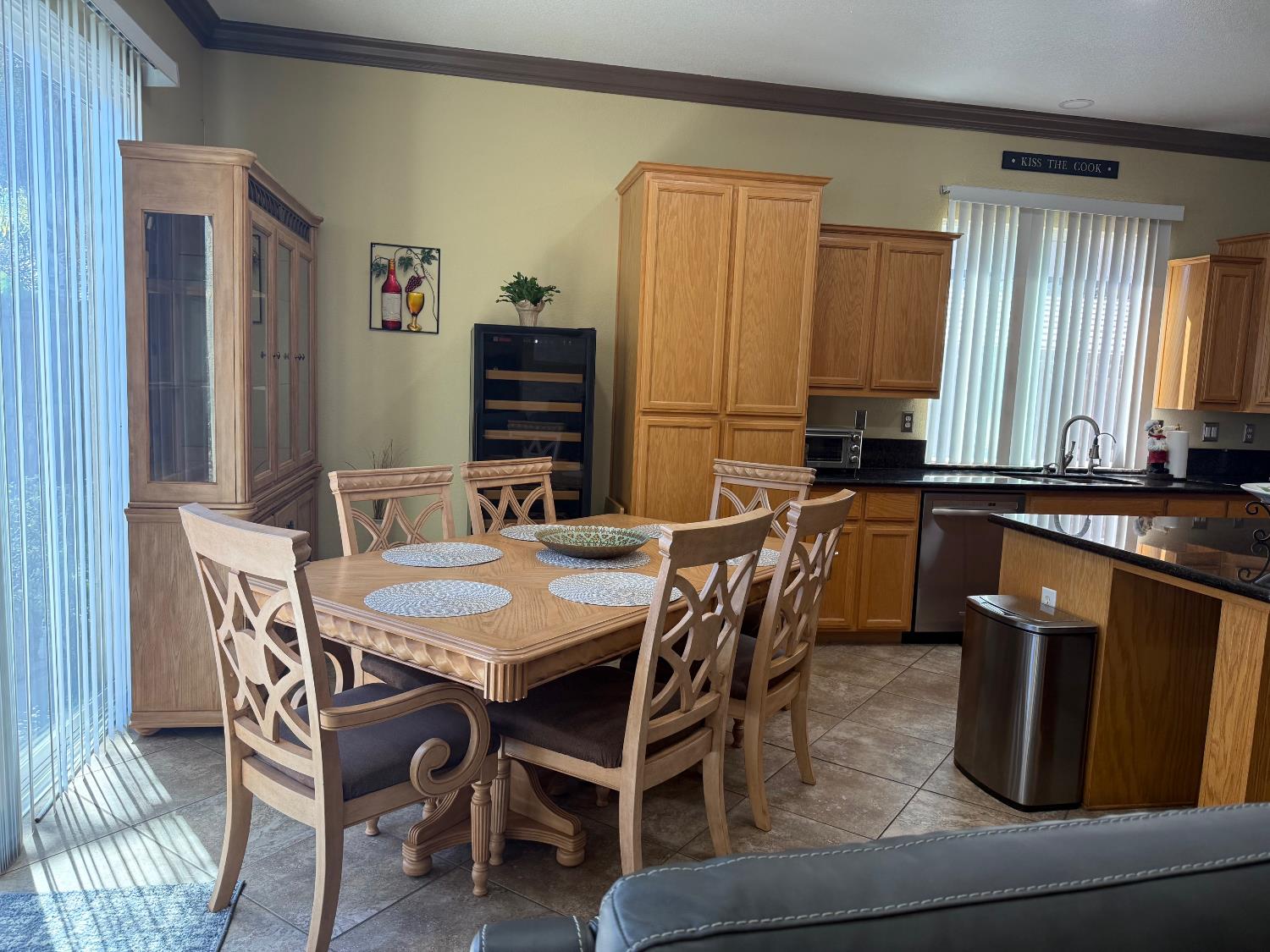 208 Murano St, Los Banos, CA 93635