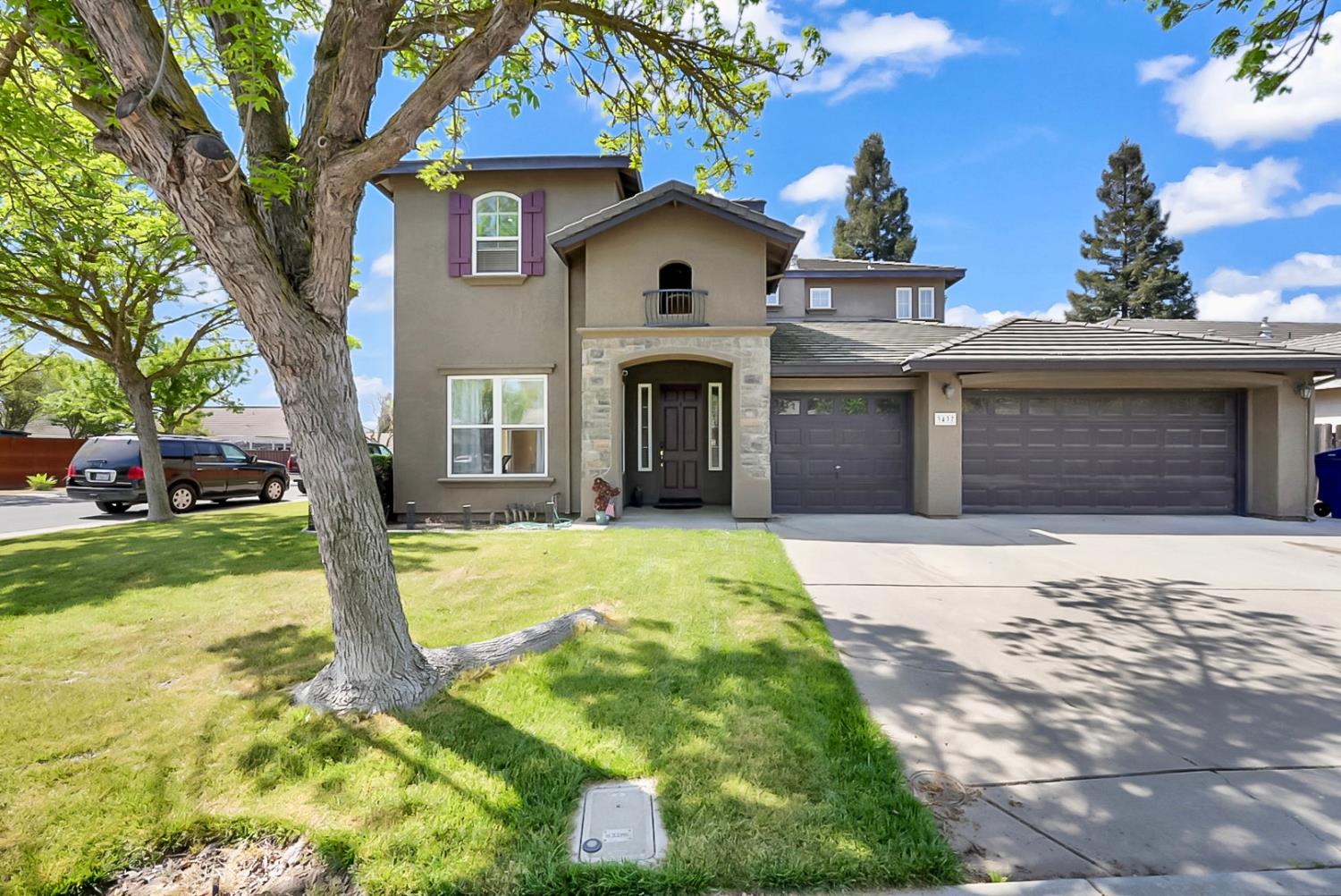 3437 Summer Dr, Modesto, CA 95355