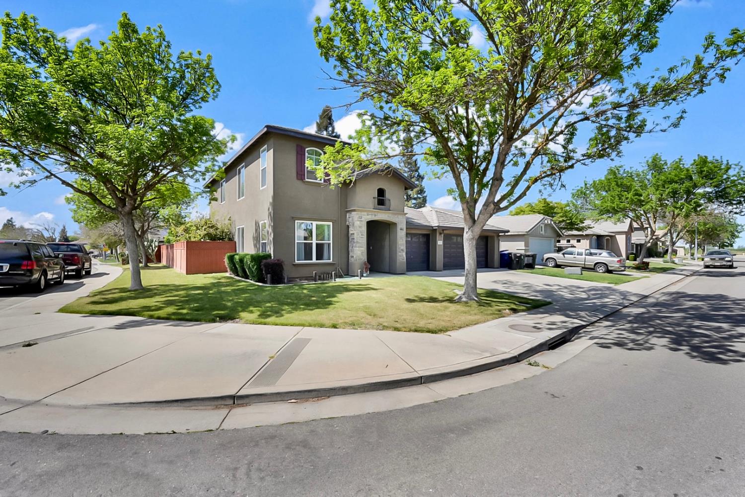 3437 Summer Dr, Modesto, CA 95355