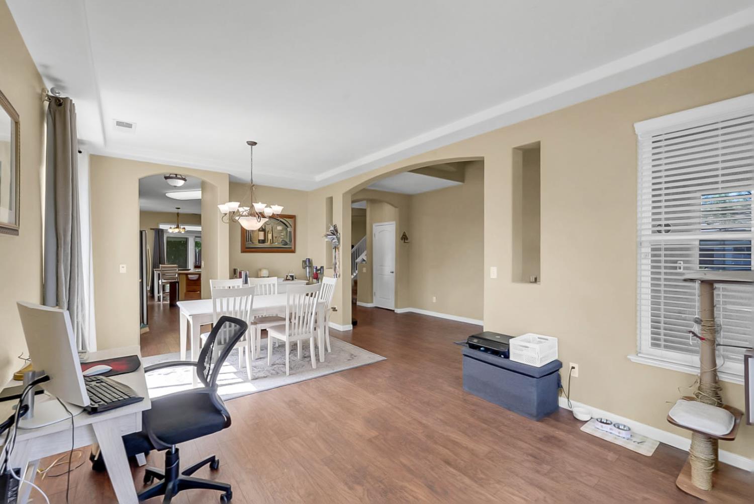 3437 Summer Dr, Modesto, CA 95355