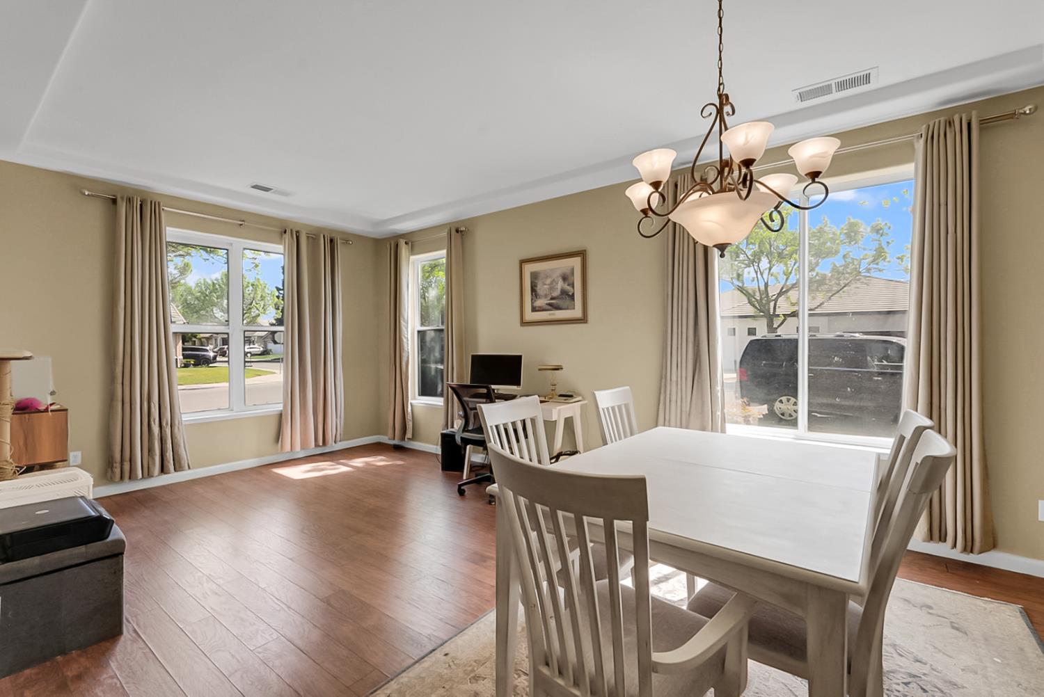 3437 Summer Dr, Modesto, CA 95355