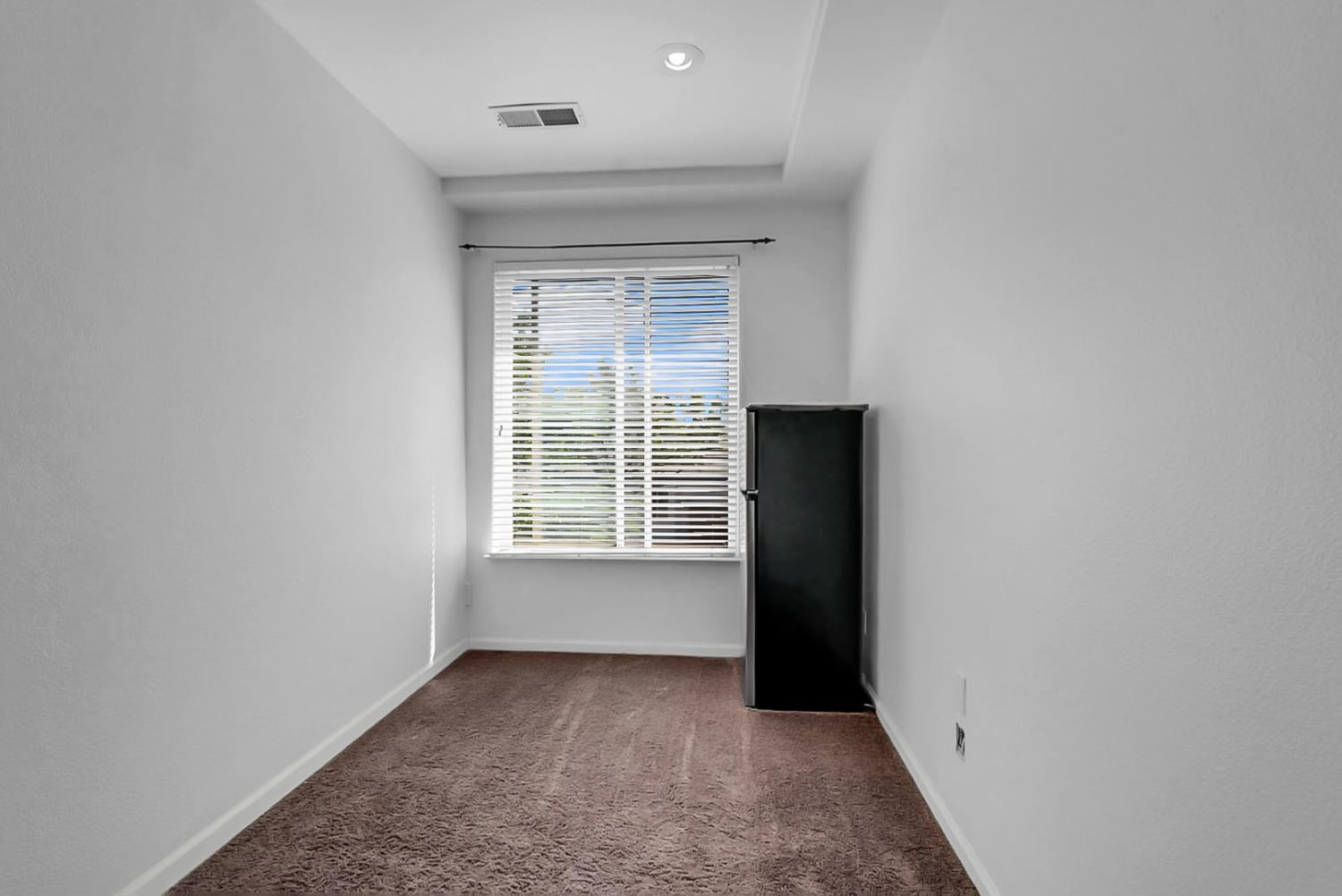 3437 Summer Dr, Modesto, CA 95355