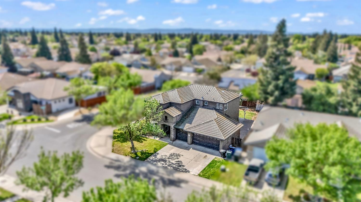 3437 Summer Dr, Modesto, CA 95355