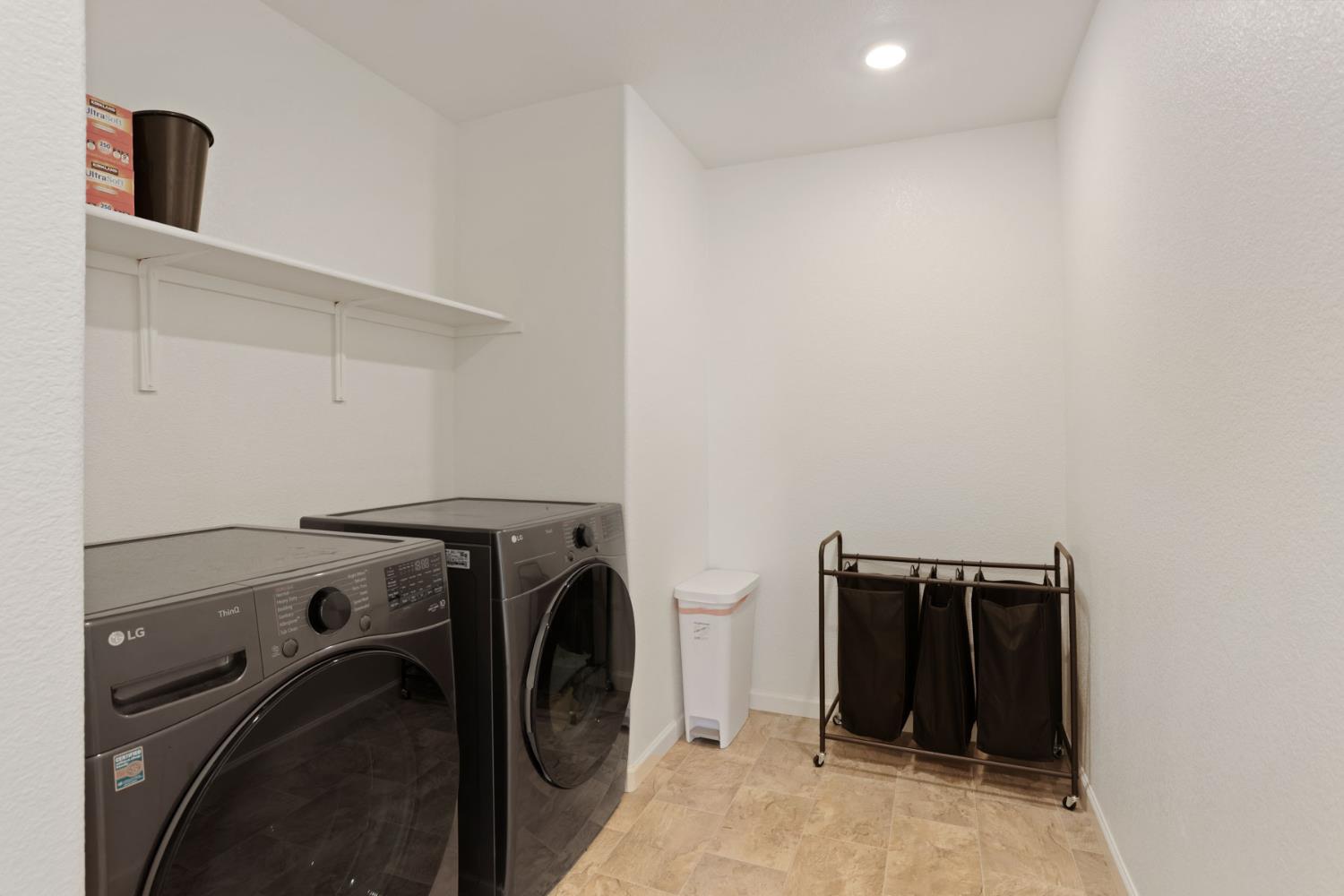 1601 Redhaven Pl, Hughson, CA 95326