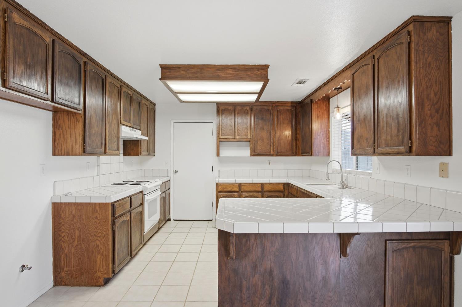 8239 Kapor, Hilmar, CA 95324