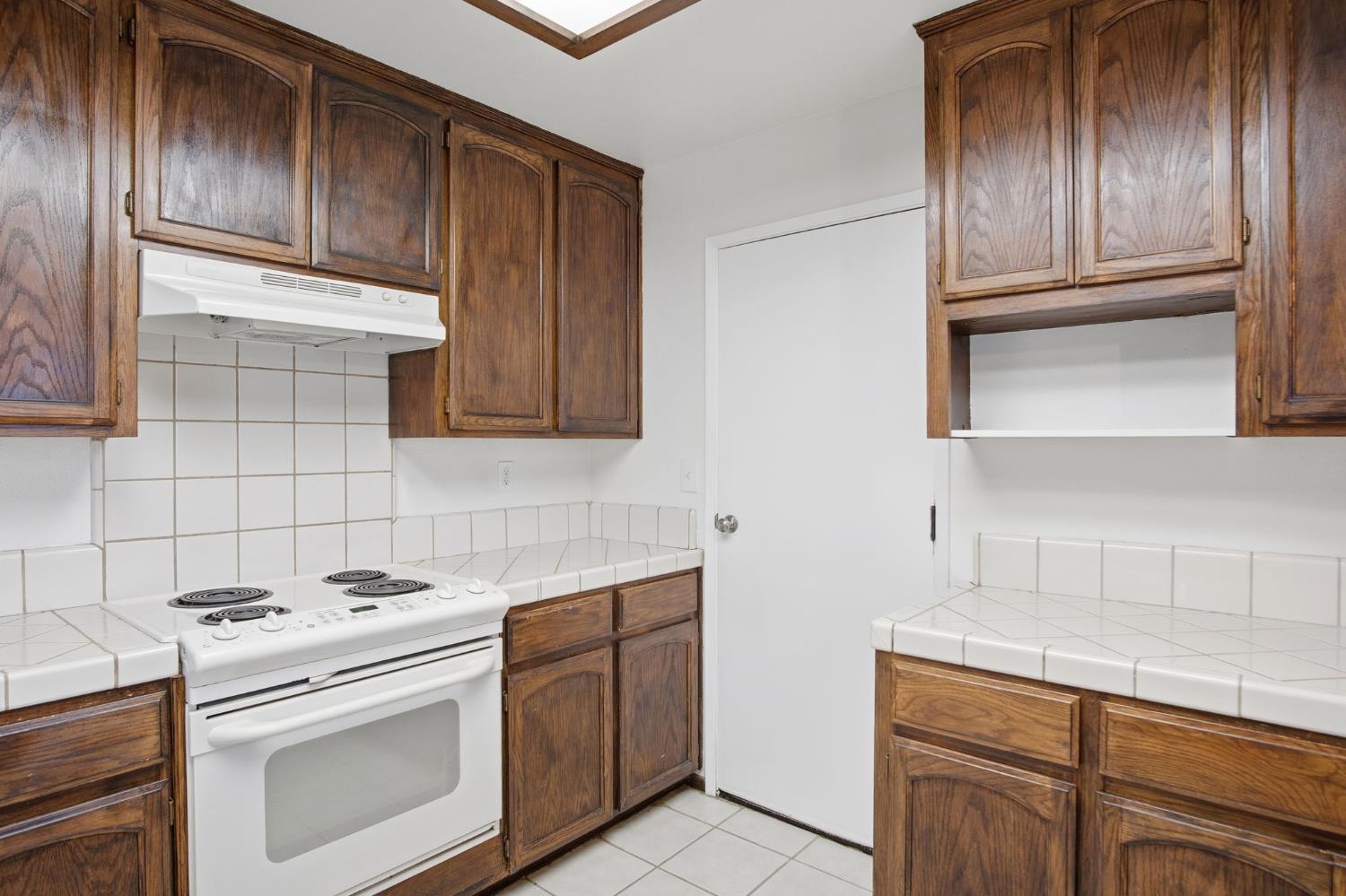 8239 Kapor, Hilmar, CA 95324