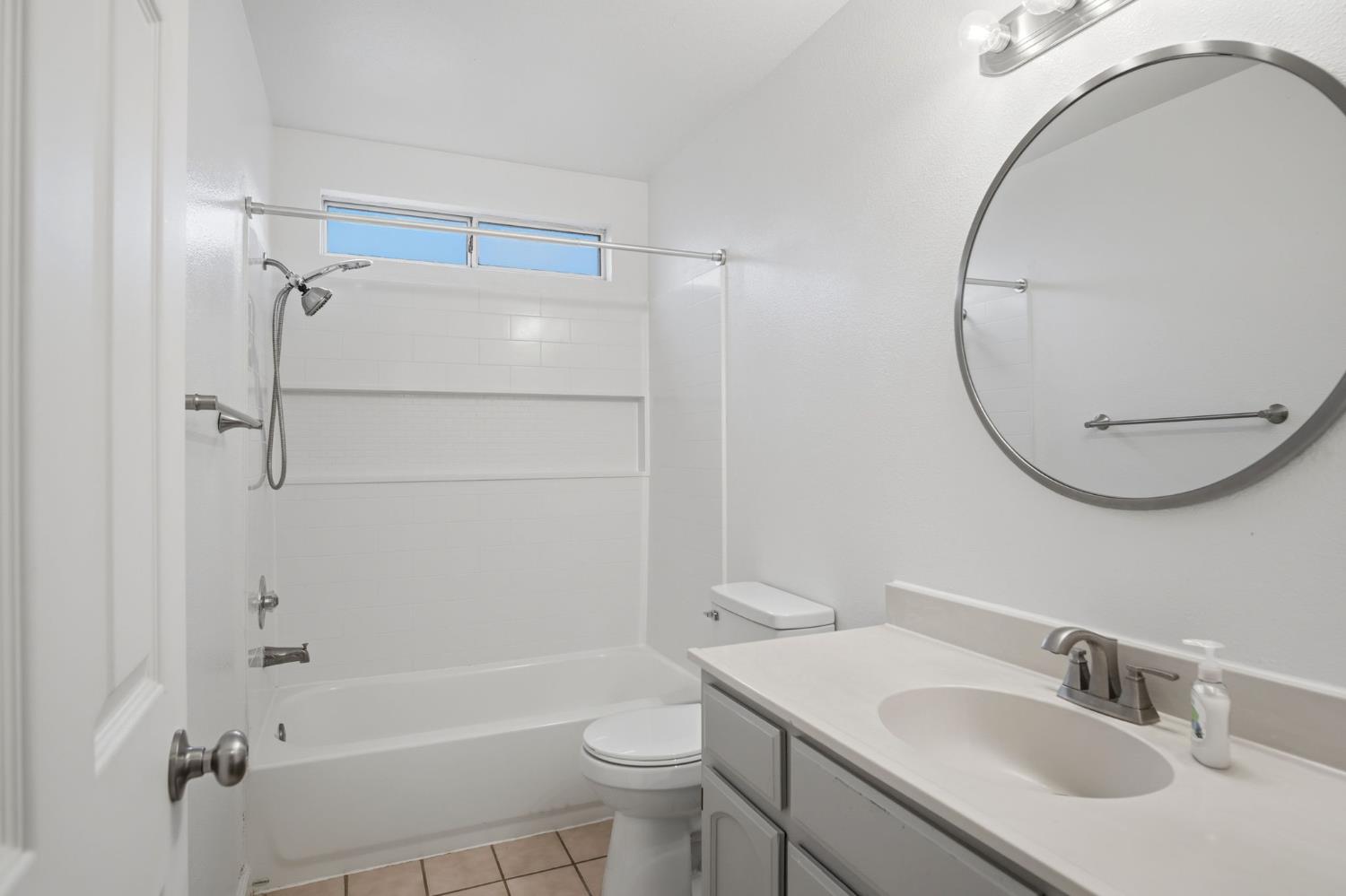 8239 Kapor, Hilmar, CA 95324