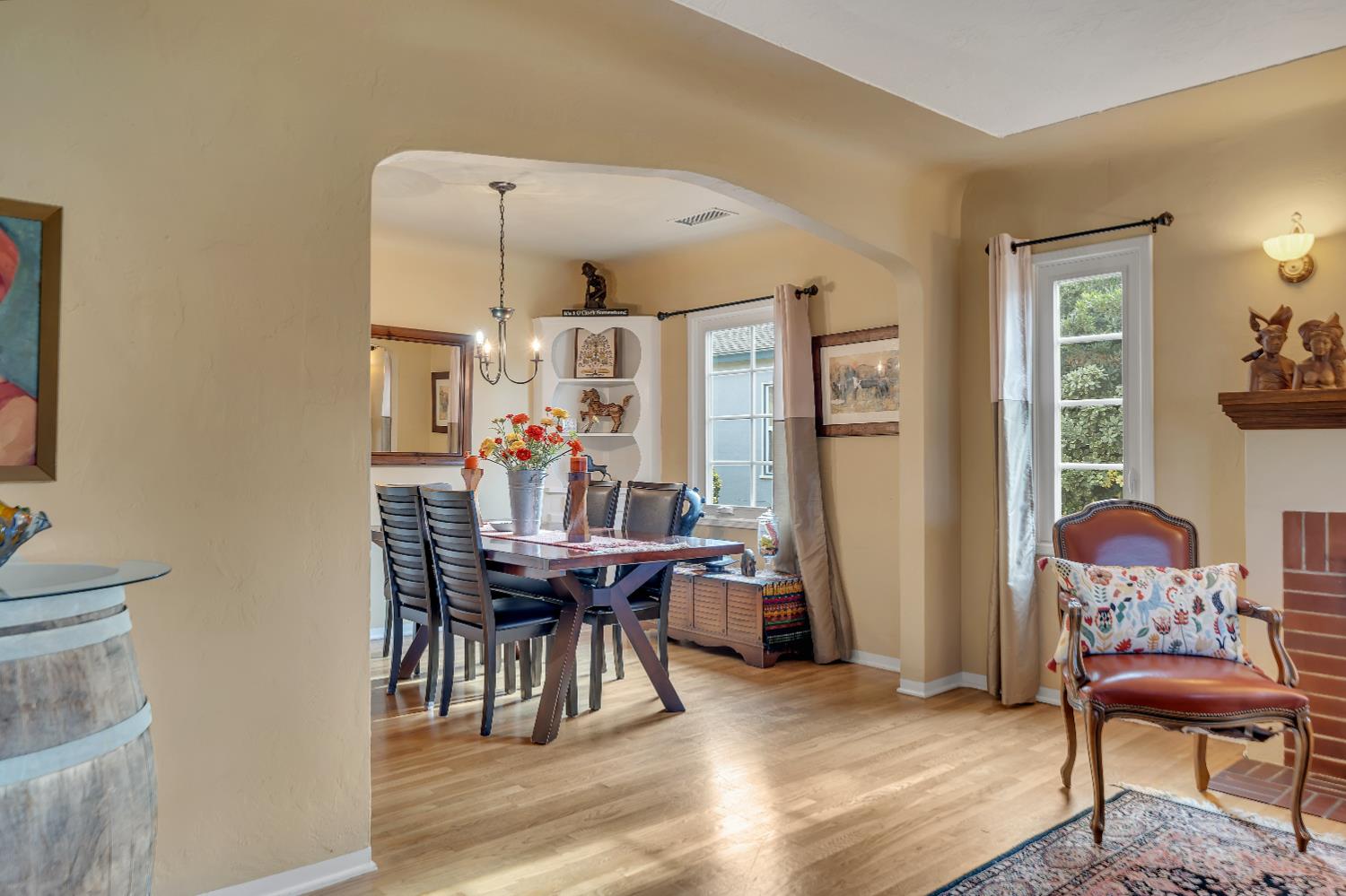 322 N Santa Ana Ave, Modesto, CA 95354