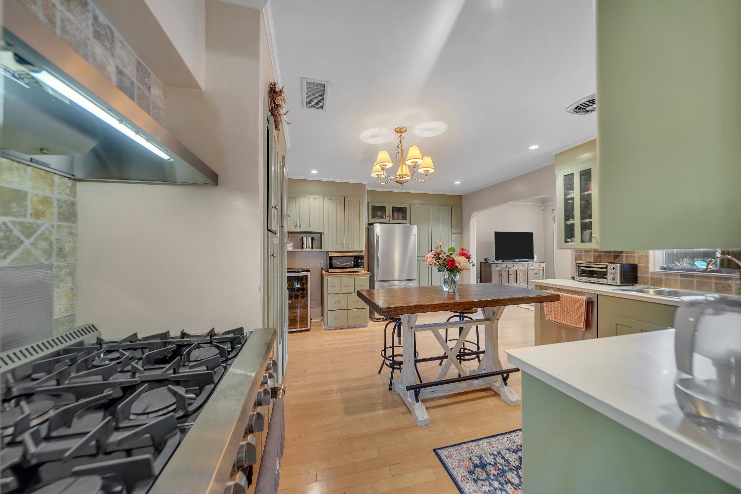 322 N Santa Ana Ave, Modesto, CA 95354