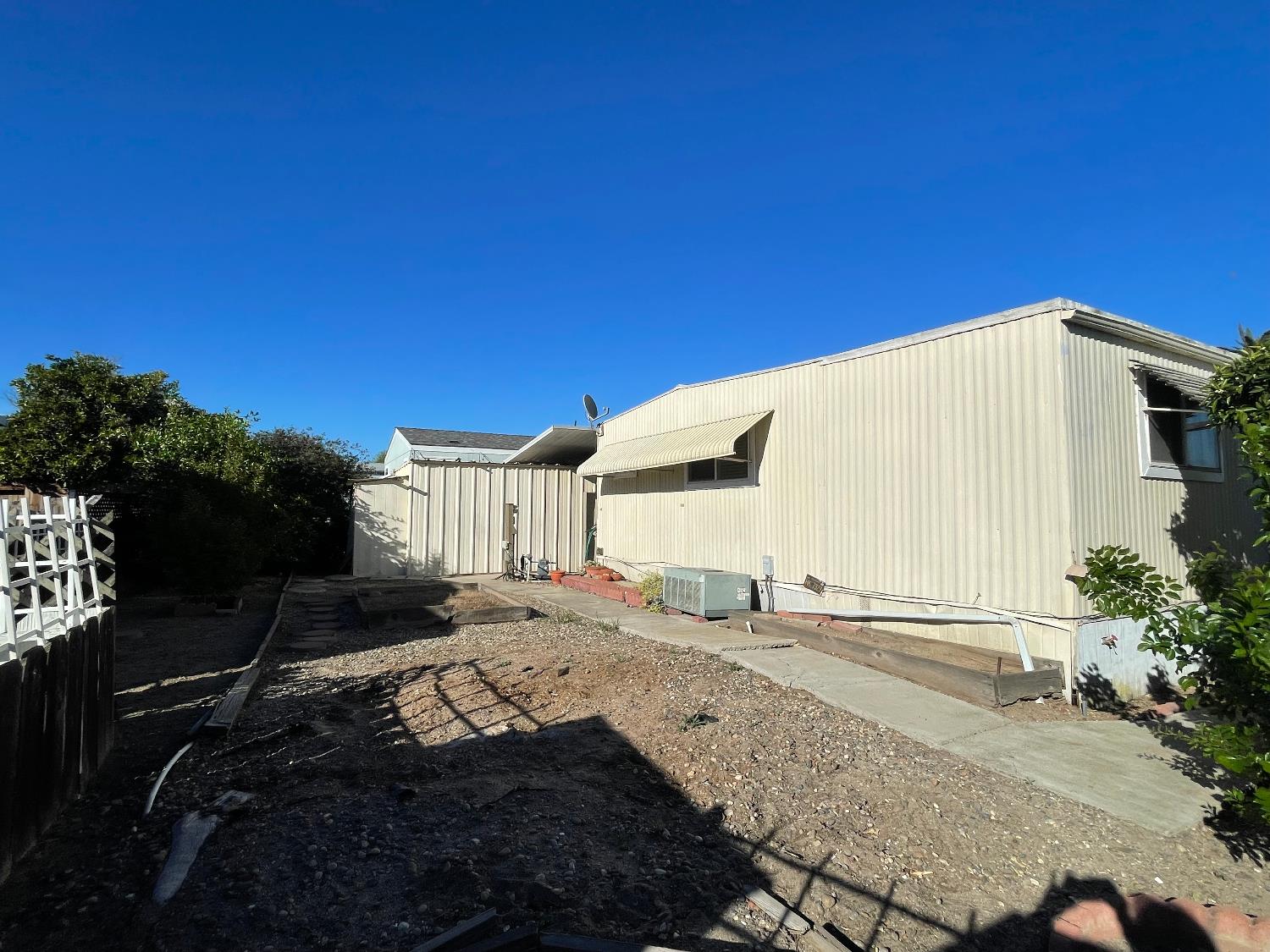 2621 Prescott Rd #37, Modesto, CA 95350