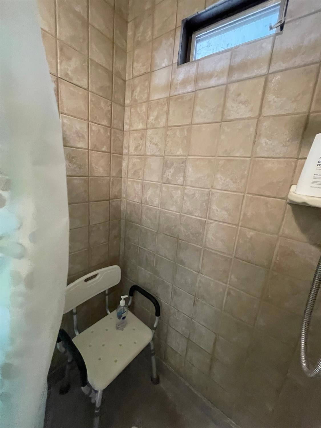 2621 Prescott Rd #37, Modesto, CA 95350