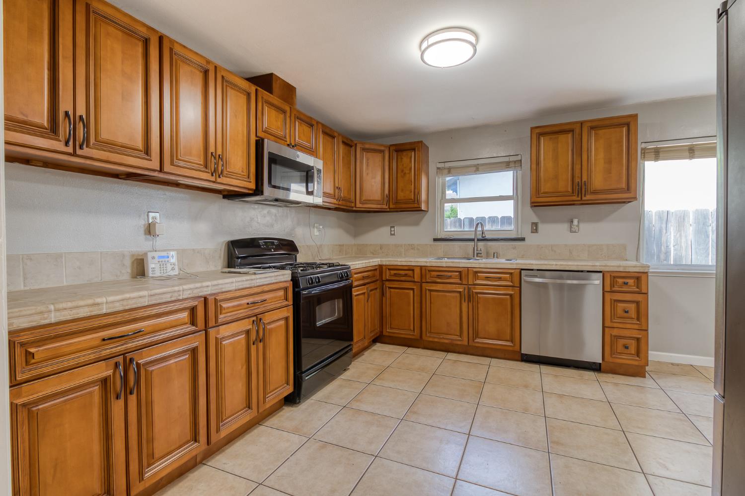 1605 Pimlico Dr, Modesto, CA 95350