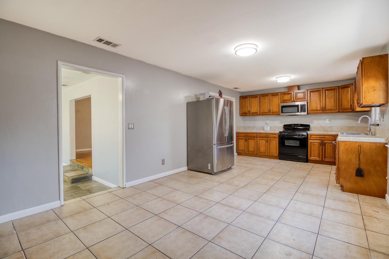 1605 Pimlico Dr, Modesto, CA 95350