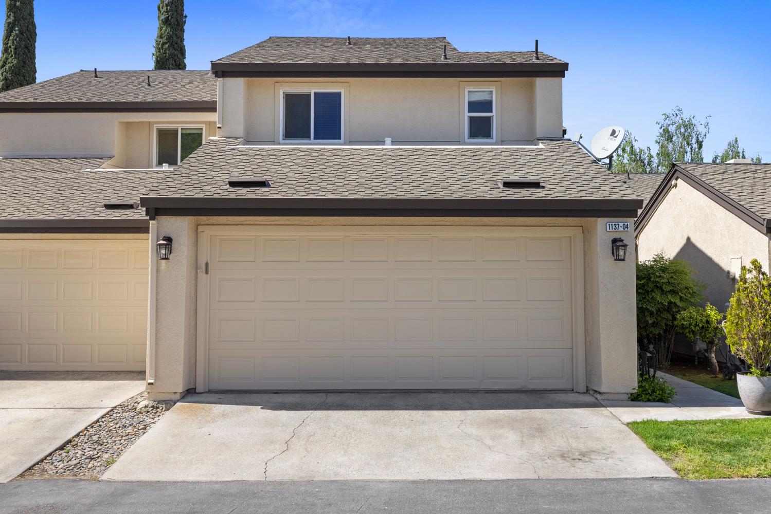 1137 Cedar Creek Dr #4, Modesto, CA 95355