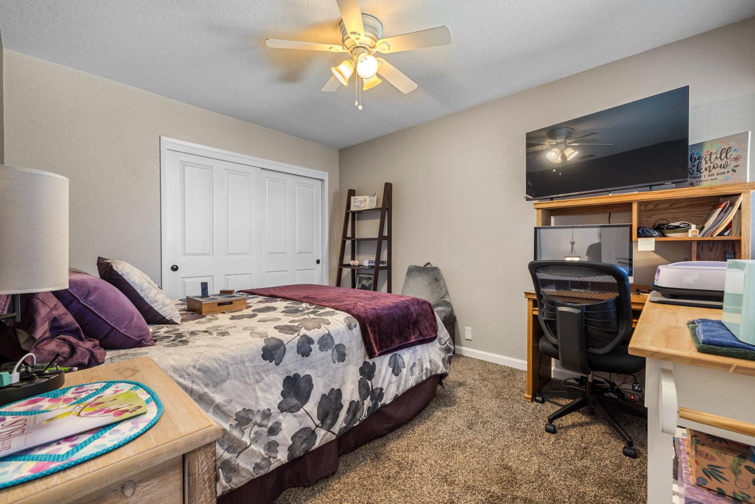 1137 Cedar Creek Dr #4, Modesto, CA 95355