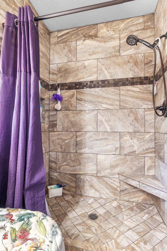 1137 Cedar Creek Dr #4, Modesto, CA 95355