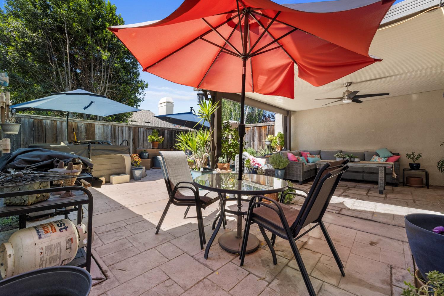 1137 Cedar Creek Dr #4, Modesto, CA 95355