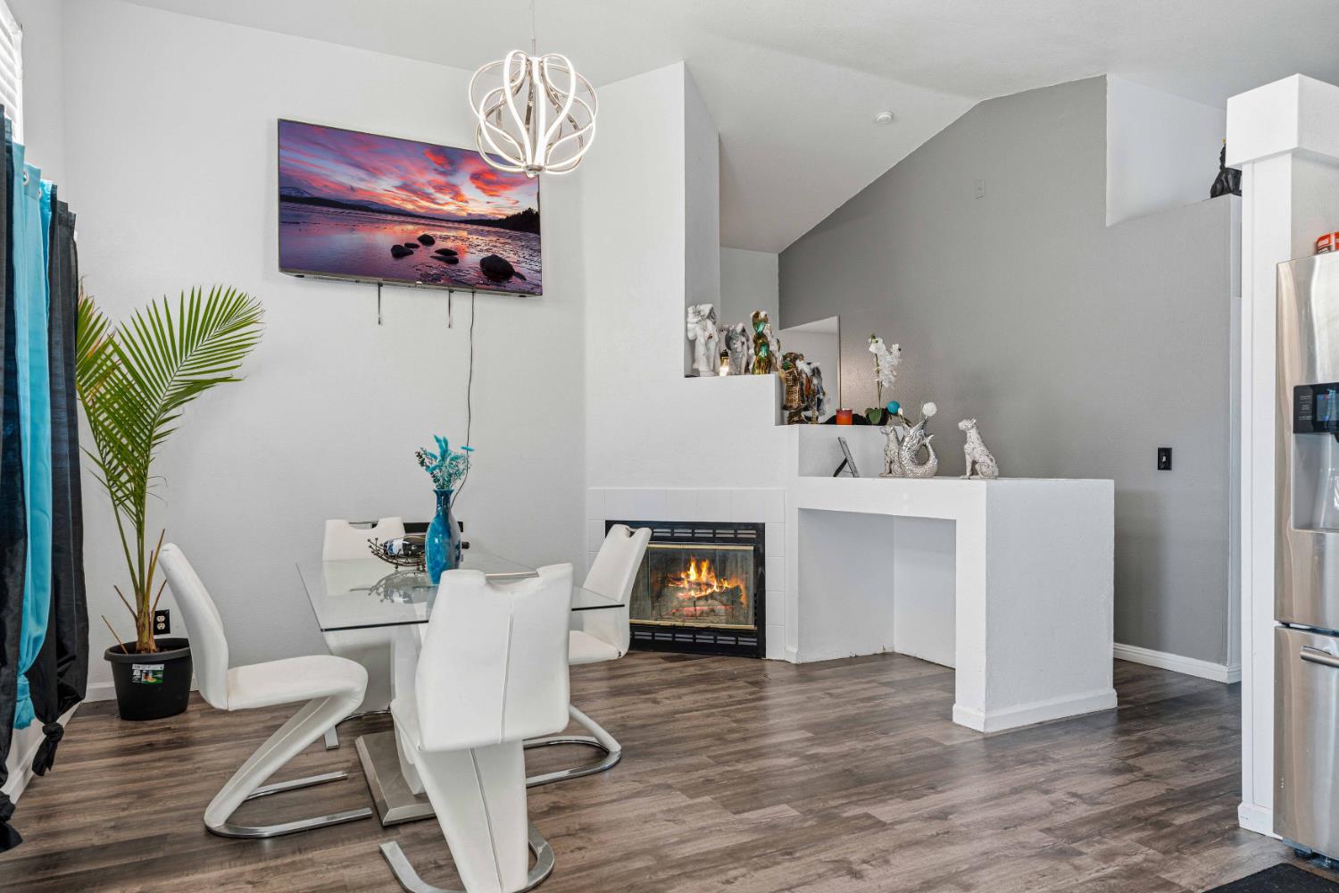 5613 Rose Brook Dr, Riverbank, CA 95367