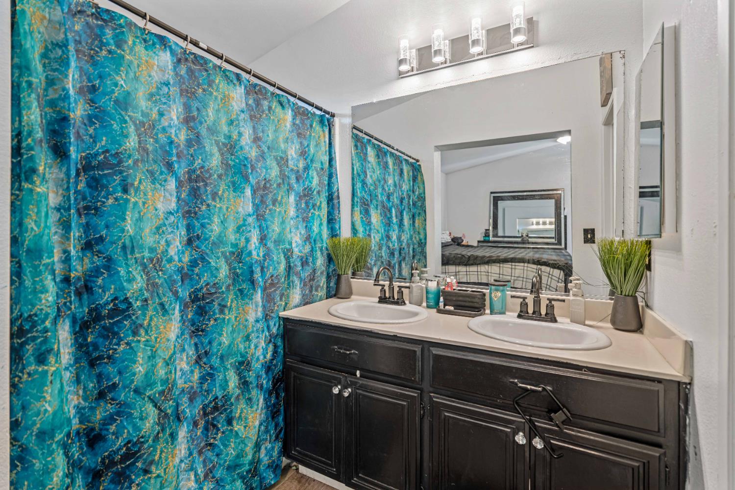 5613 Rose Brook Dr, Riverbank, CA 95367