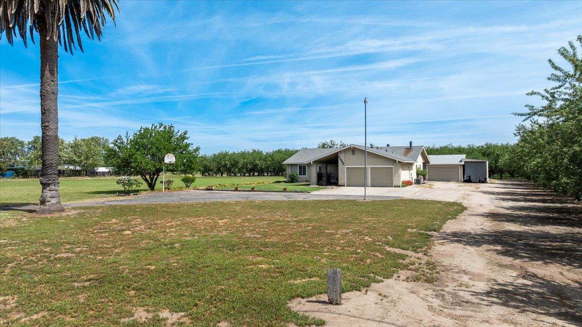 22082 Oleander Ave, Manteca, CA 95337