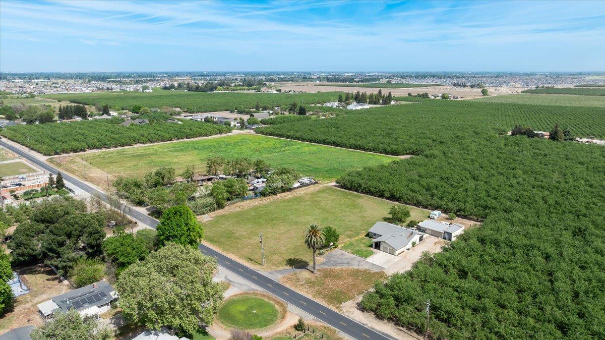 22082 Oleander Ave, Manteca, CA 95337