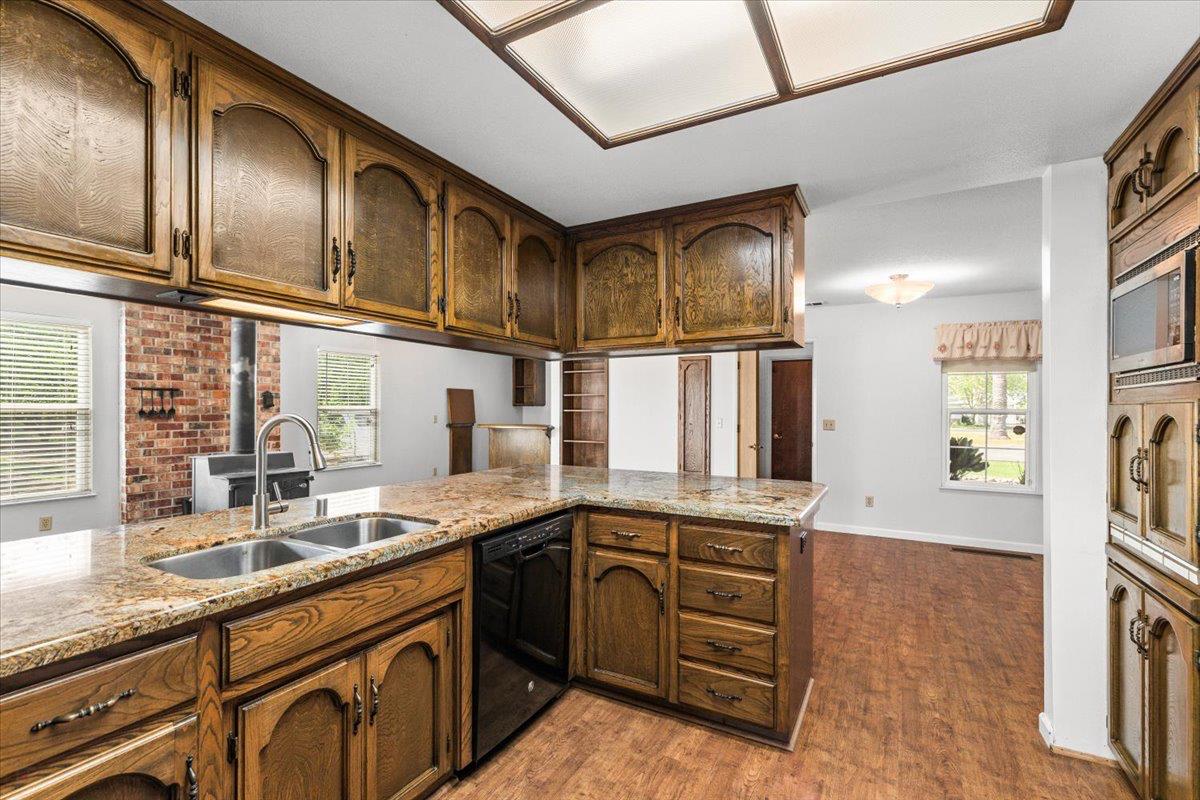 22082 Oleander Ave, Manteca, CA 95337