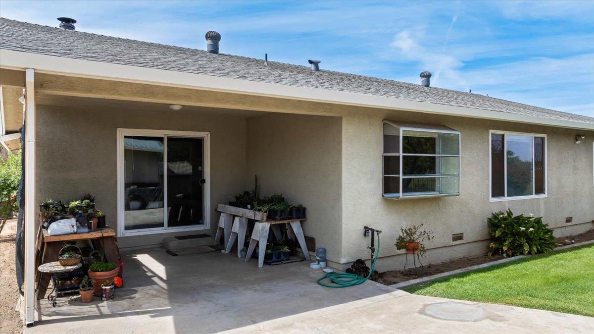 22082 Oleander Ave, Manteca, CA 95337