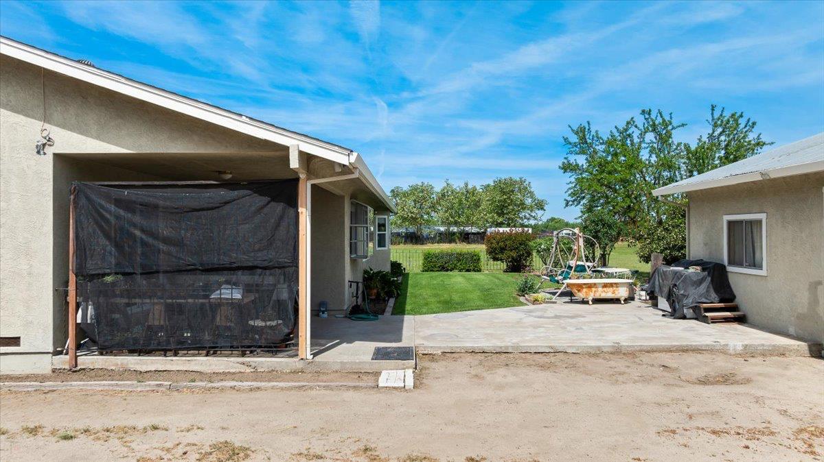 22082 Oleander Ave, Manteca, CA 95337